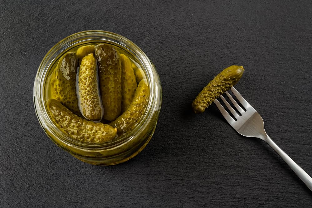 Sanniti cornichons with dill and oregano hinting at herbaceous aroma