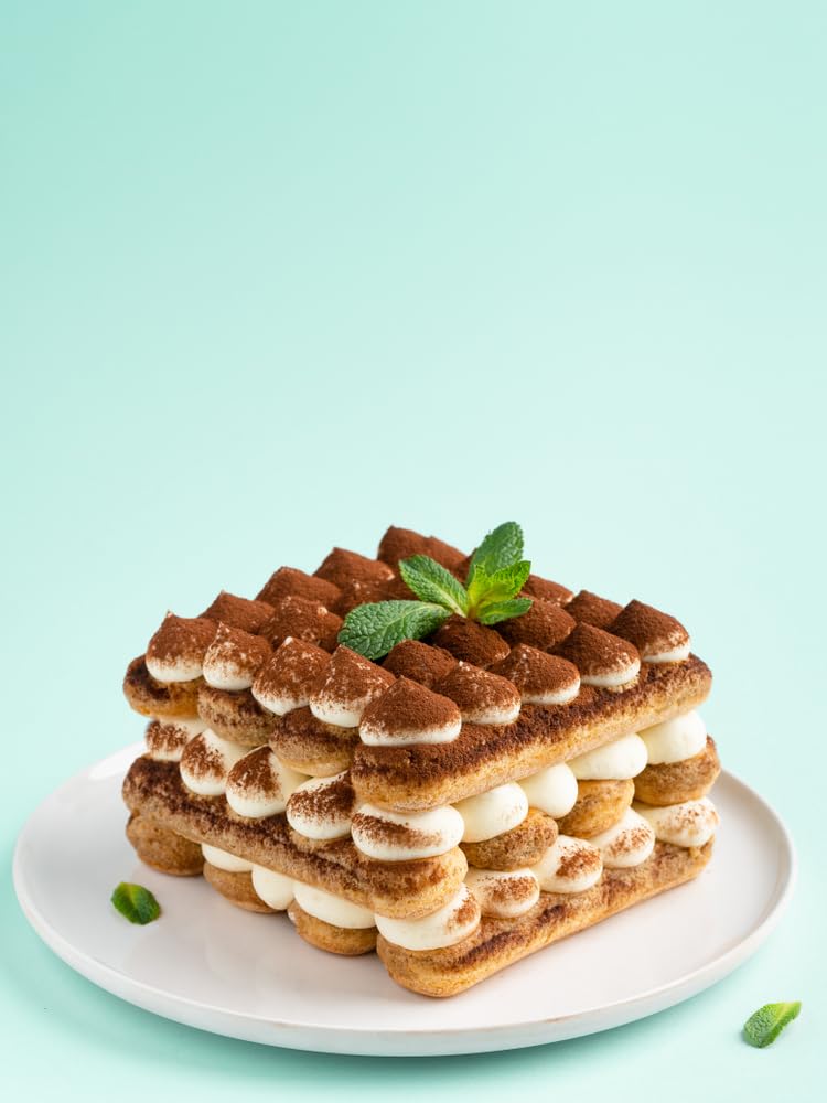 Sanniti Savoiardi 500g pack displayed, great for gatherings and dessert making.