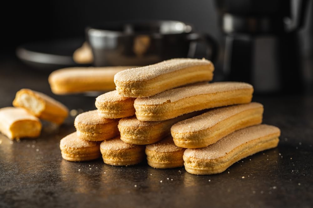 Sanniti Savoiardi plate presentation, ideal base for tiramisu and desserts.