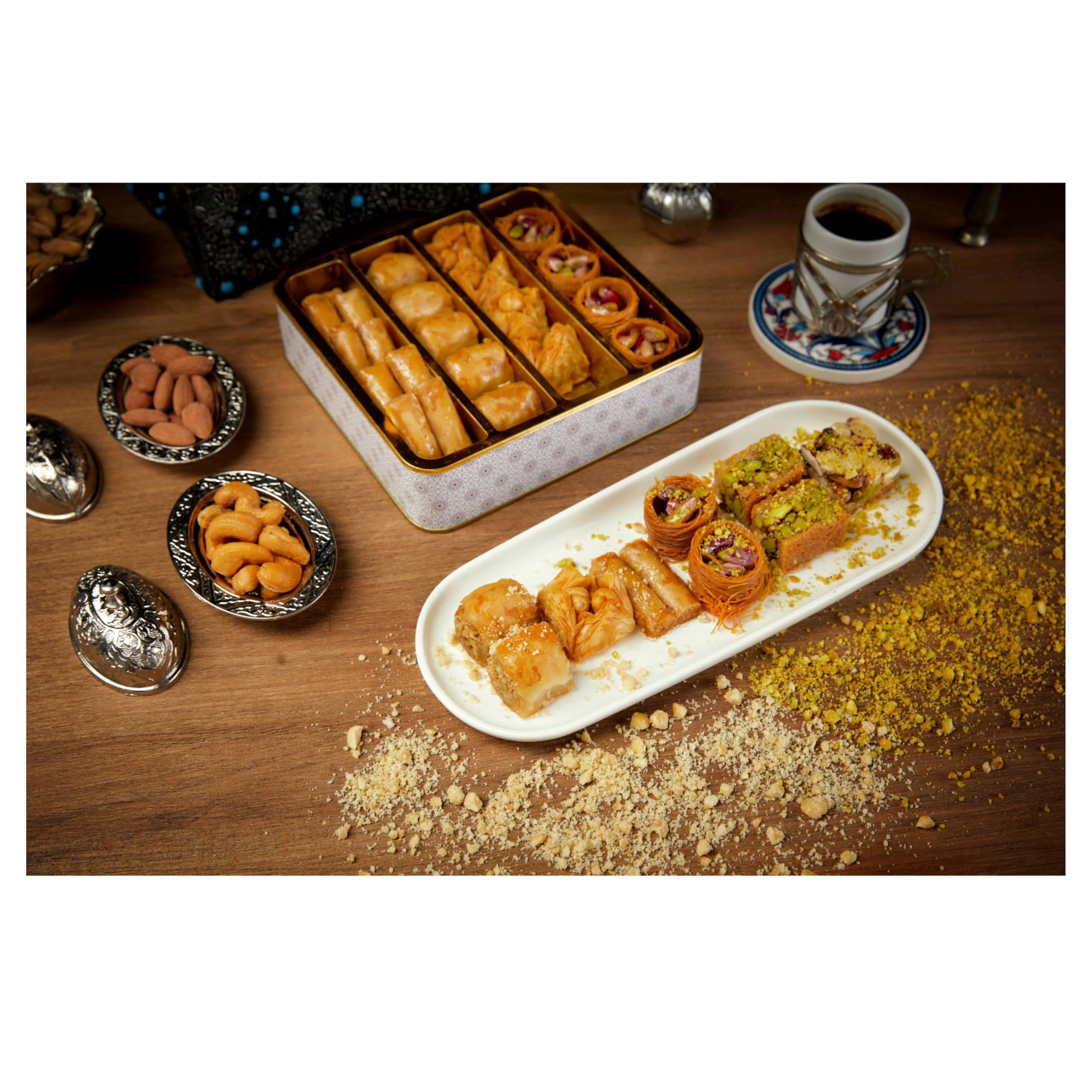 Baklava gift suitable for holidays, birthdays, and anniversaries.