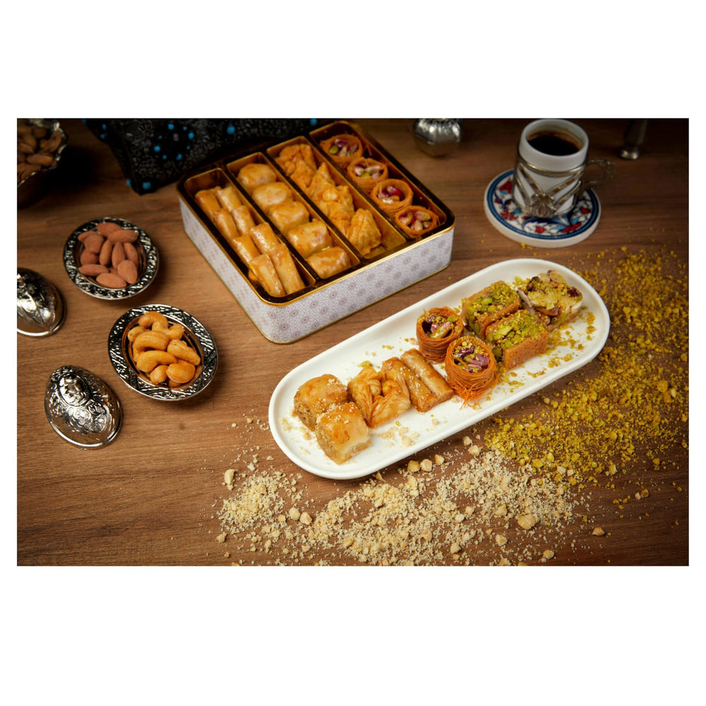 Baklava gift suitable for holidays, birthdays, and anniversaries.
