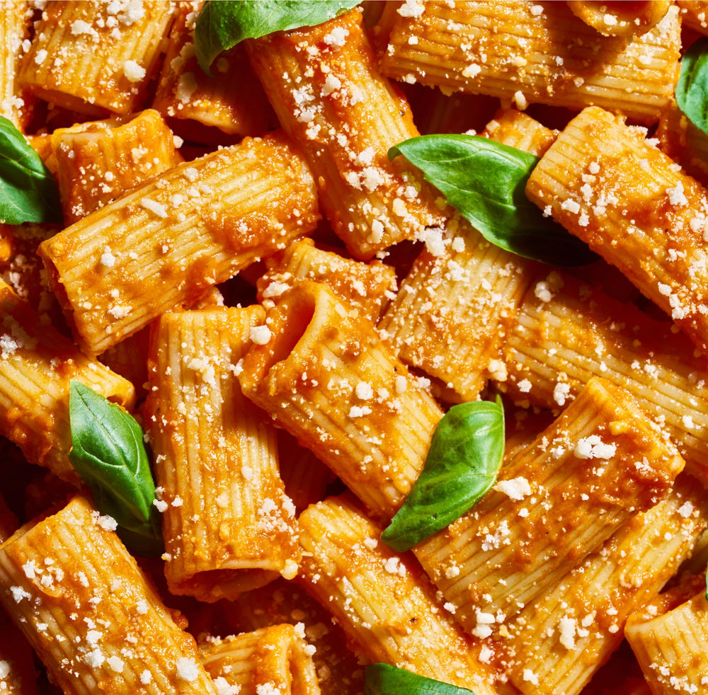 Sauz sauce as a pizza base with toppings.