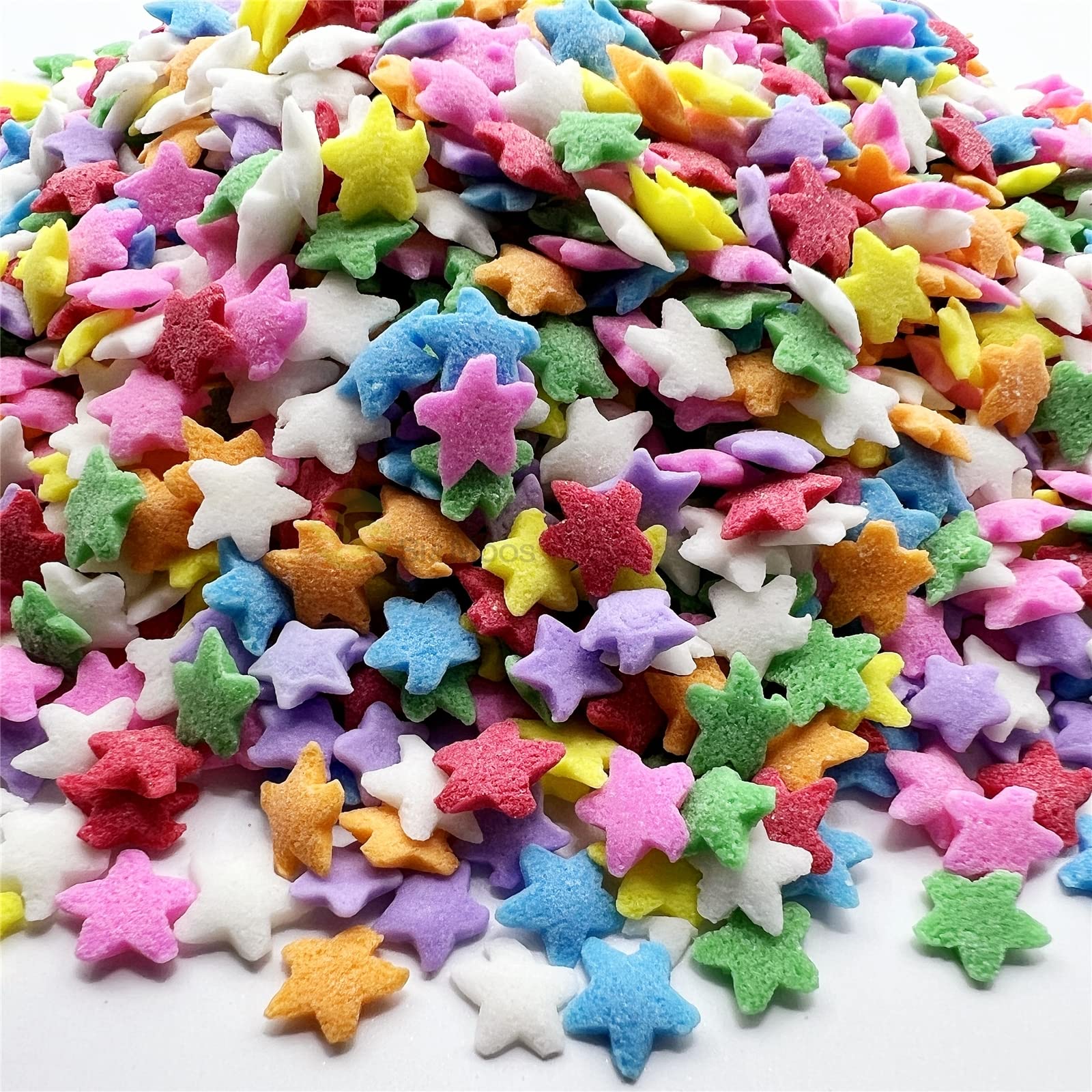 SE SI&MOOS Rainbow Star Sprinkles sprinkled over ice cream for festive desserts.