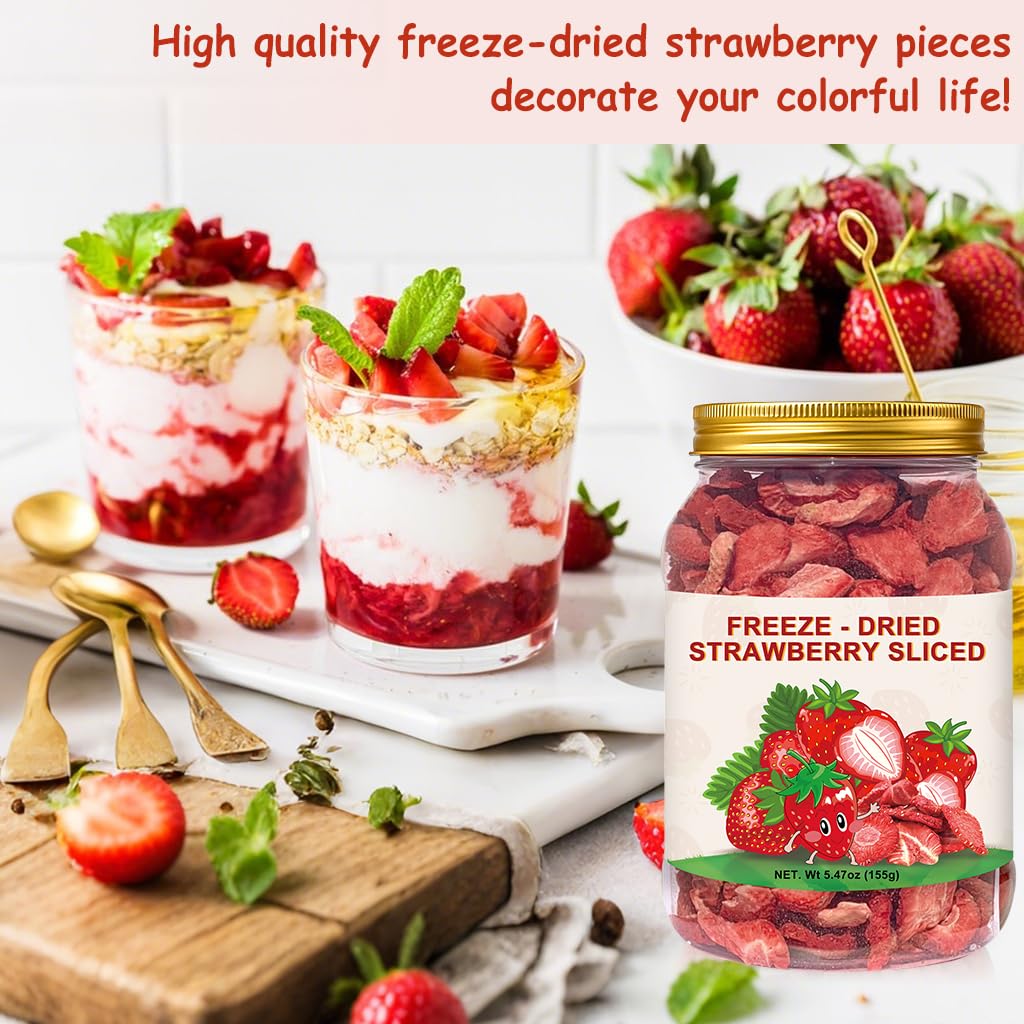 SEAYOFA freeze-dried strawberries on oatmeal add natural sweetness.