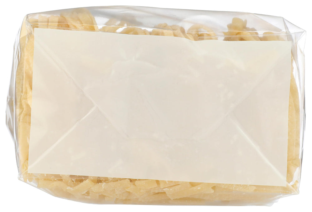 Seggiano Organic Linguine plated dish invites savory seafood or herb sauces.