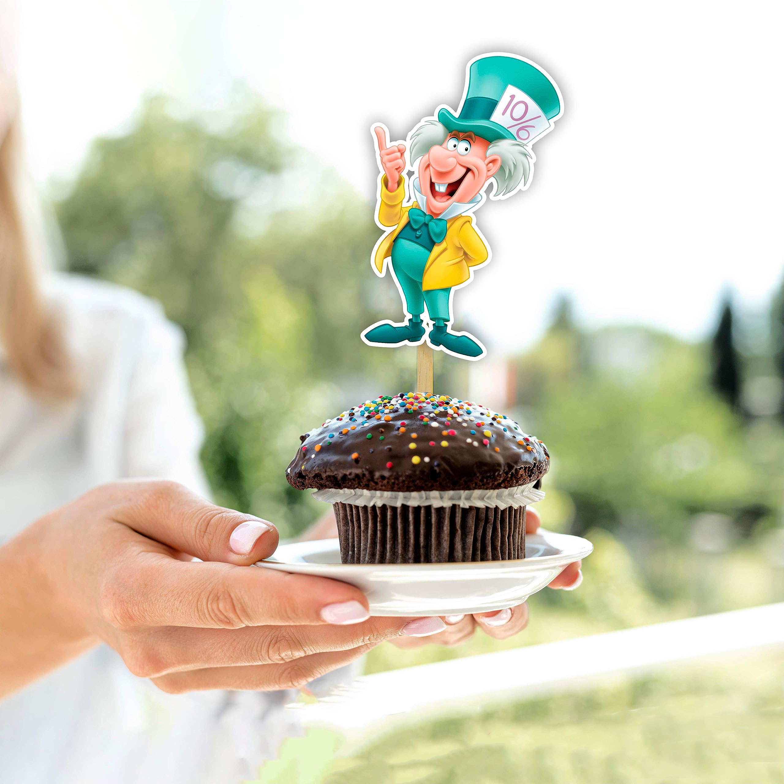 Seyal Alice in Wondrland hats cupcake topper adds storybook charm to cupcakes.