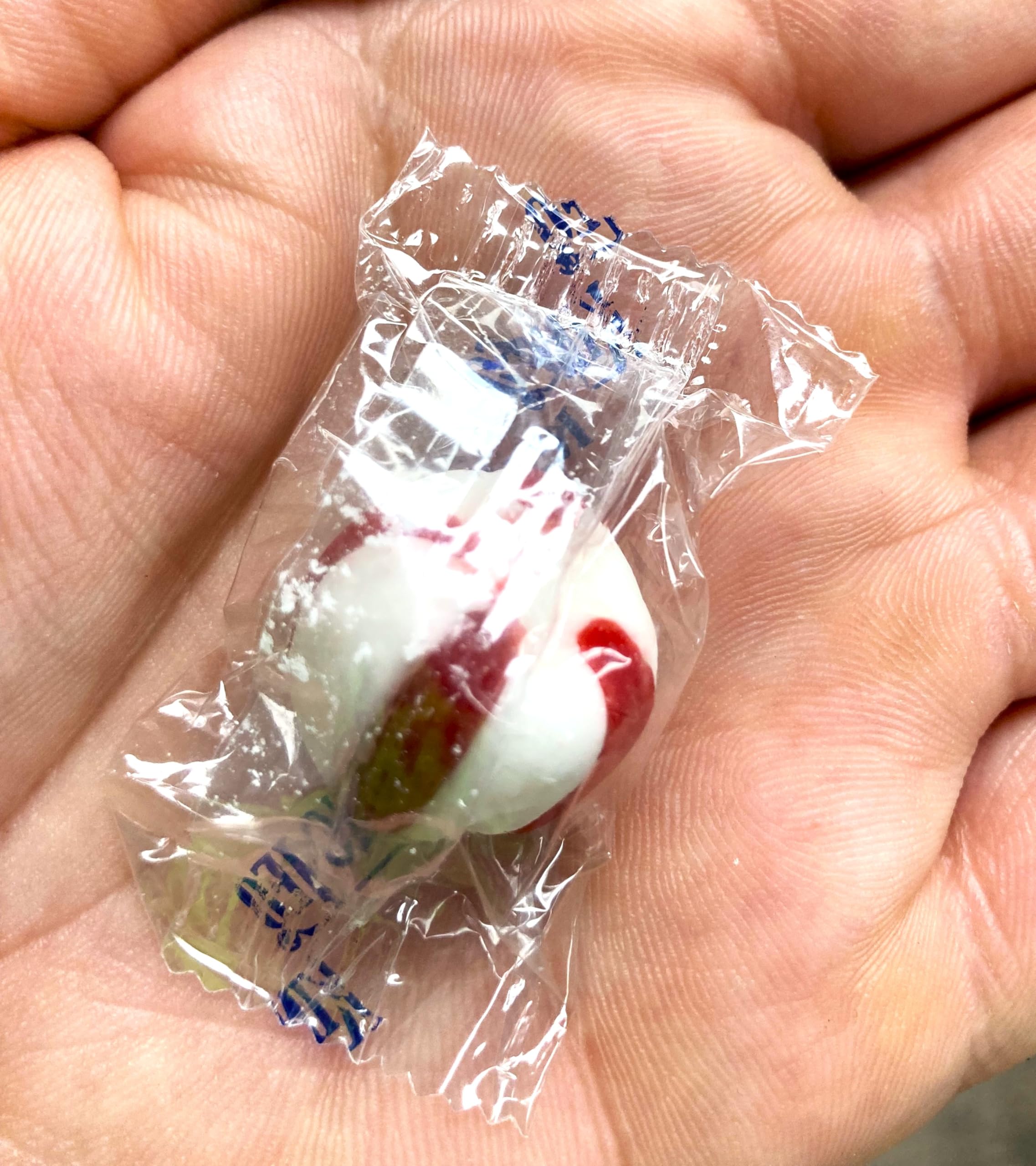 Shippedfast King Leo Natural peppermint puffs highlighting premium quality and soft texture