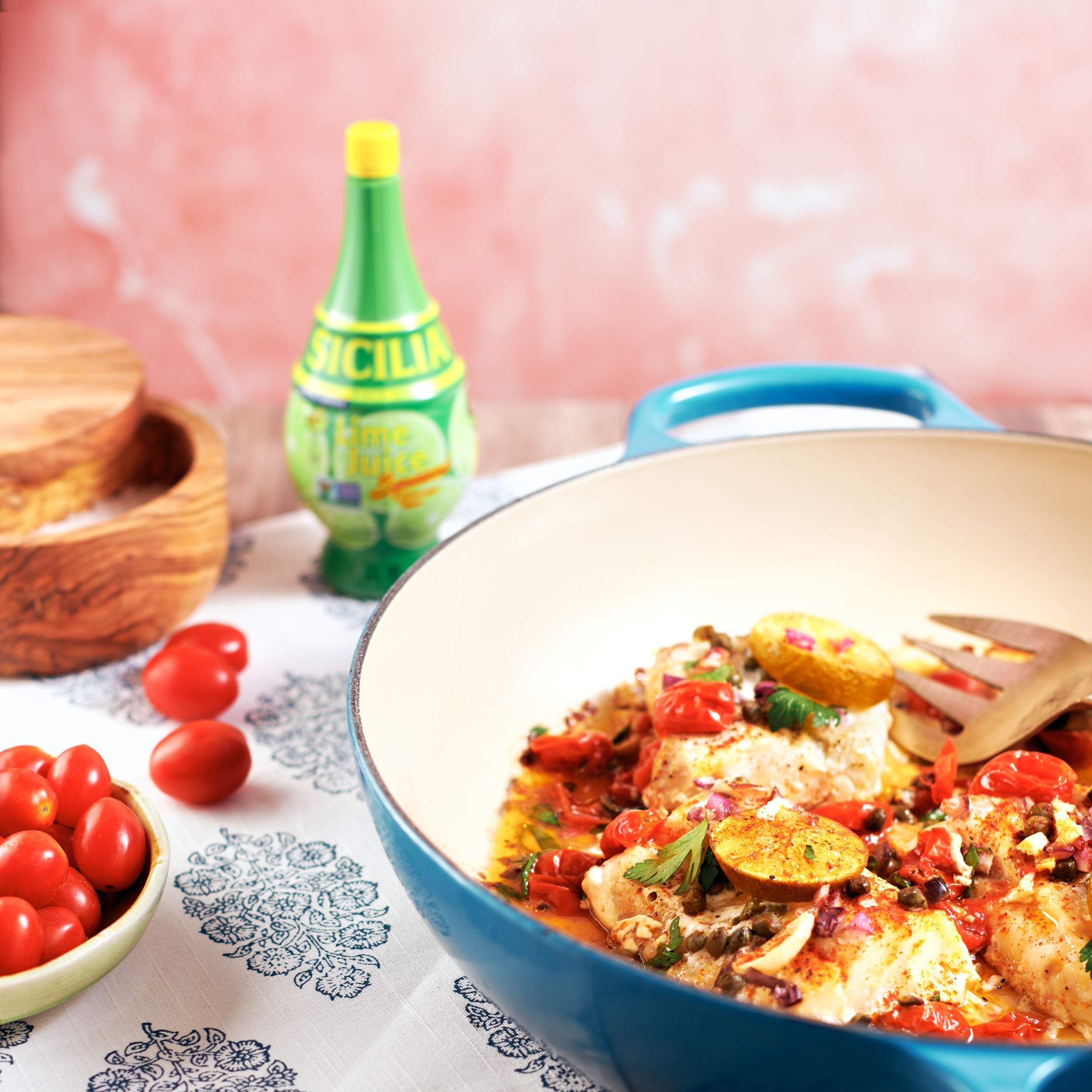 Sicilia Lemon Juice label highlights 100% natural ingredients.