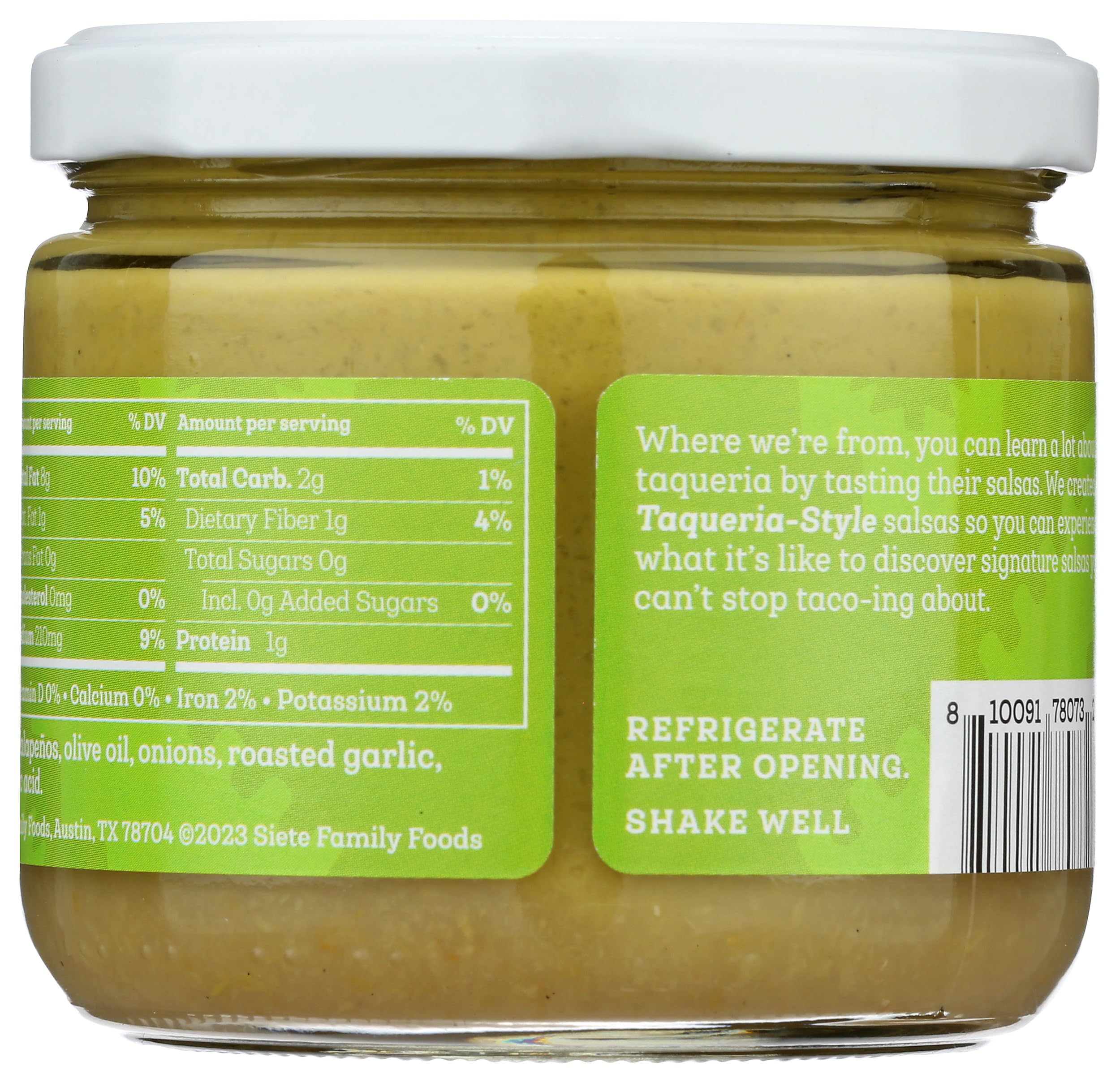 Siete Creamy Jalapeño Salsa dipping plate showing creamy texture and bold flavor.
