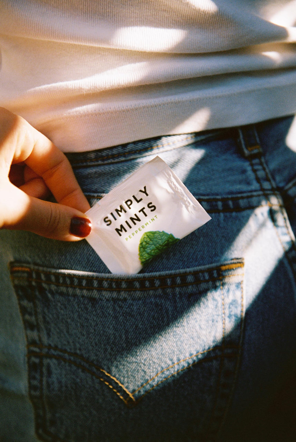 Simply Gum Peppermint Mints travel pack ideal for quick breath refresh.