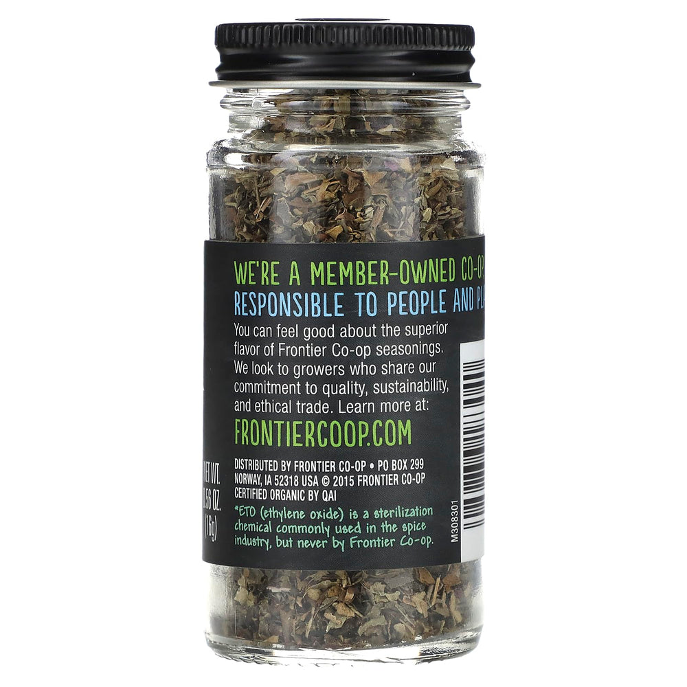 Simply Organic Frontier Sweet Basil leaf flakes elevate pasta dishes with bright flavor.