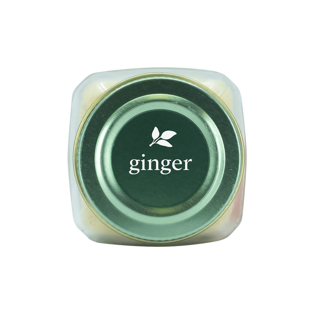 Simply Organic ground ginger powder texture closeup for spice blends