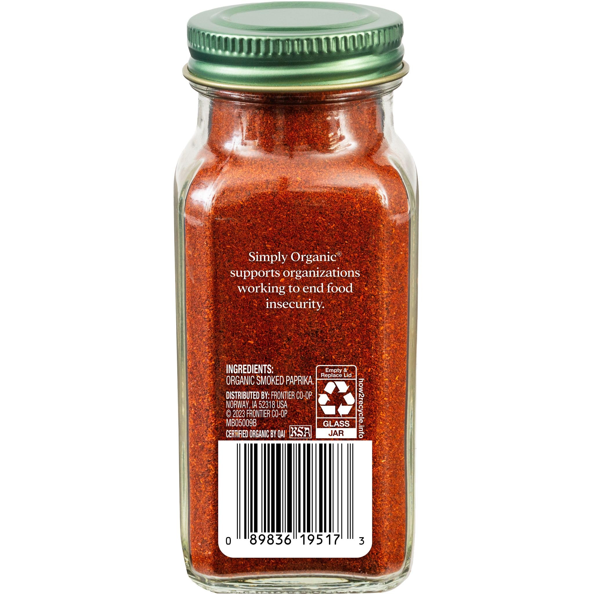 Close-up of paprika powder showing vibrant color and smoky undertone for hearty meals