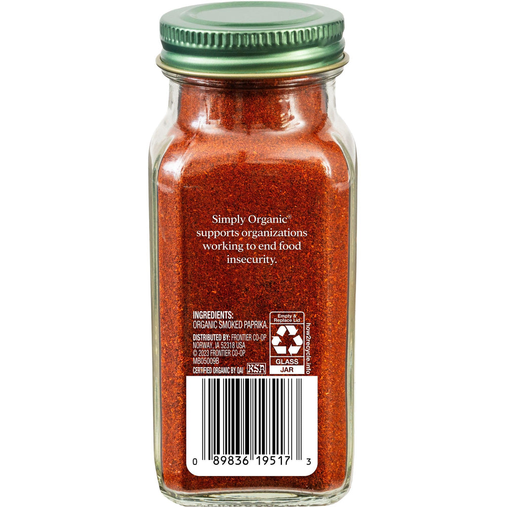 Close-up of paprika powder showing vibrant color and smoky undertone for hearty meals