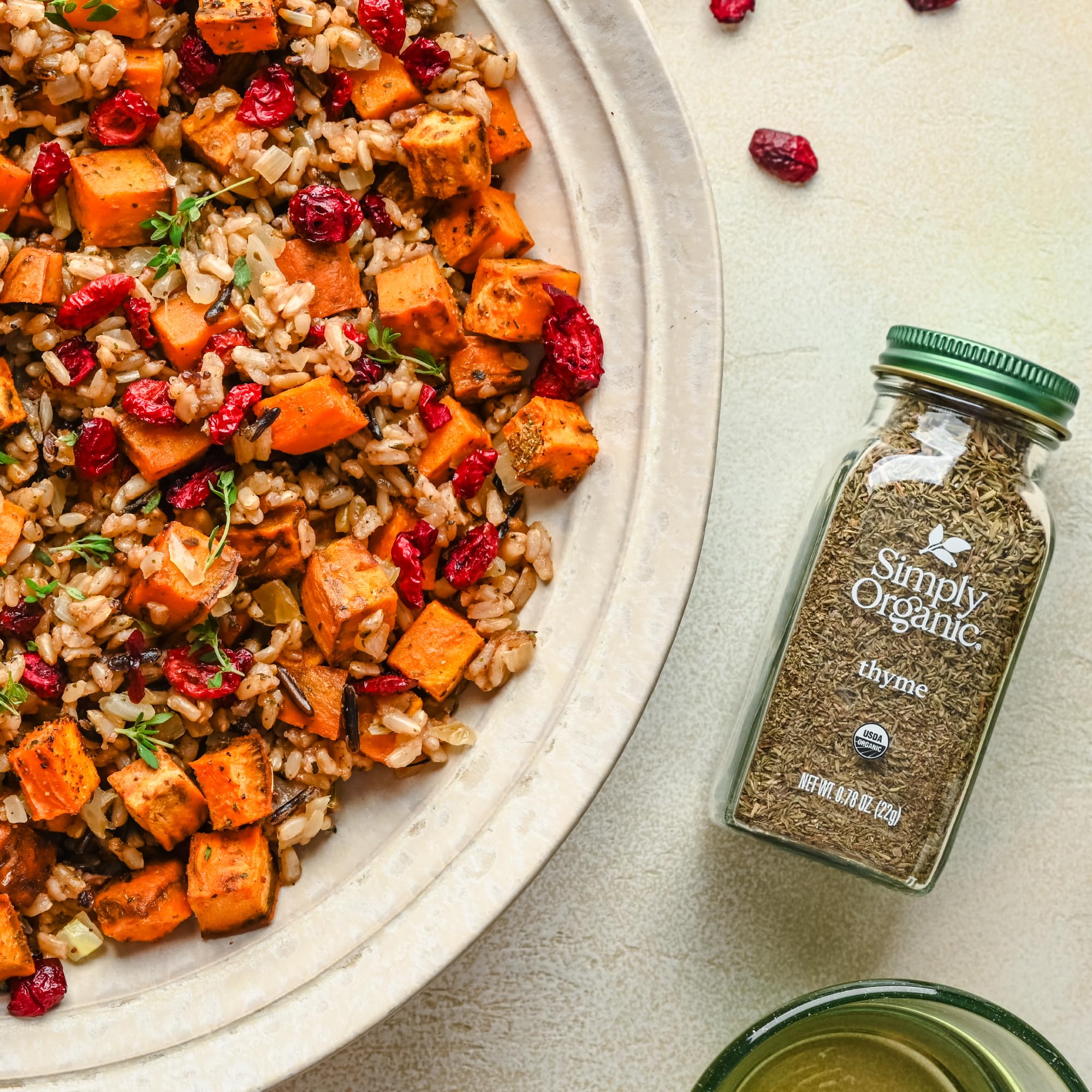 Simply Organic thyme certifications label highlights organic and kosher certification.