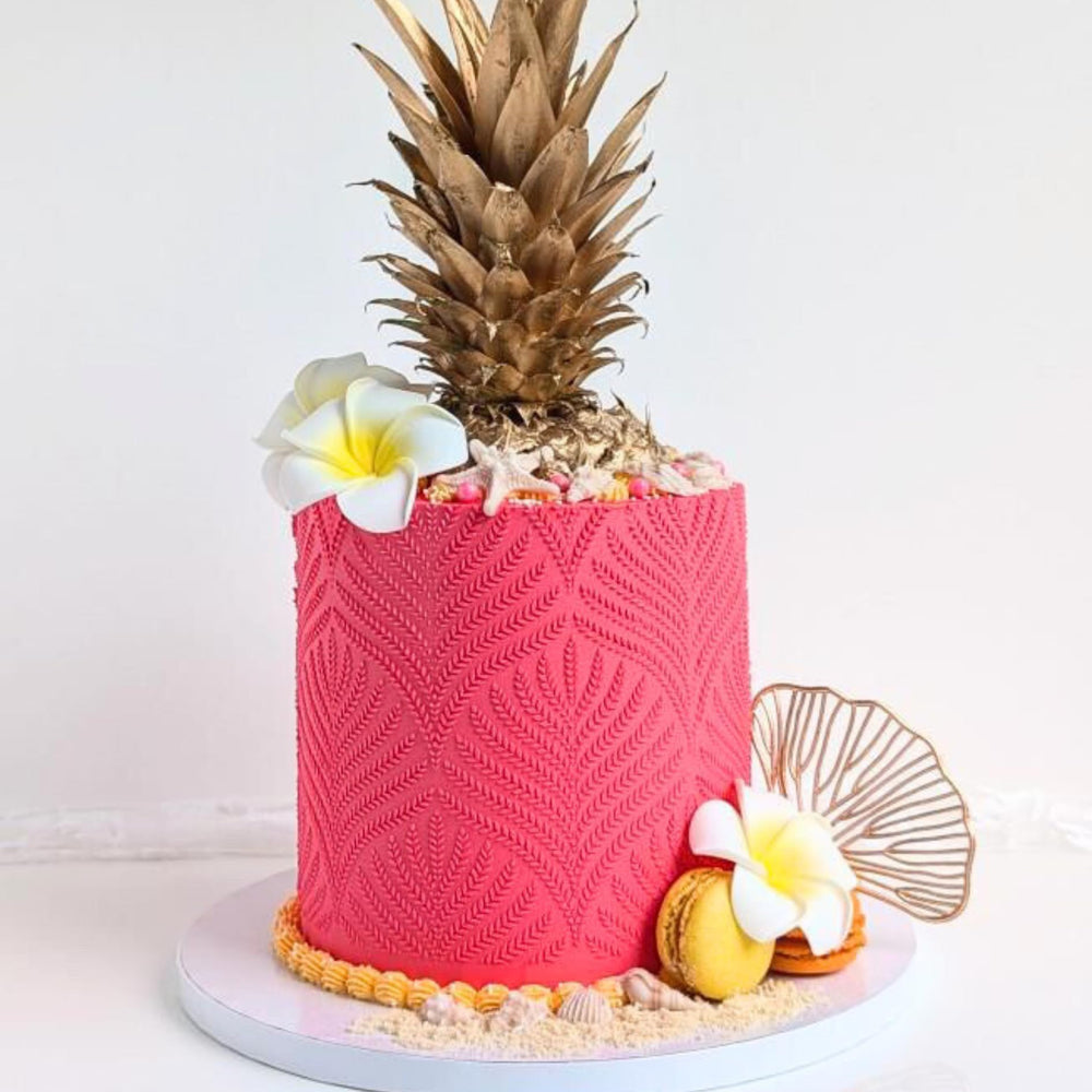 SIMPLY SUCRÉ starfish sugar decoration adds whimsical sea-themed flair