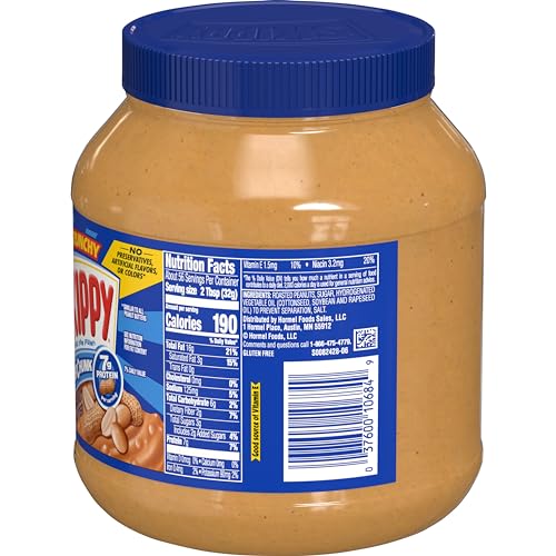 SKIPPY Super Chunk peanut pieces closeup highlighting real peanuts