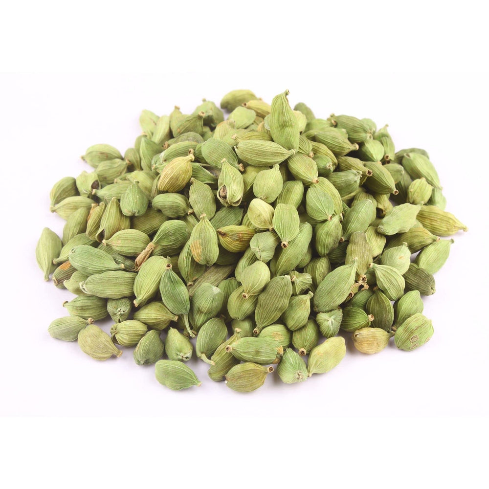 Slofoodgroup green cardamom pods in cooking, versatile for masala chai.