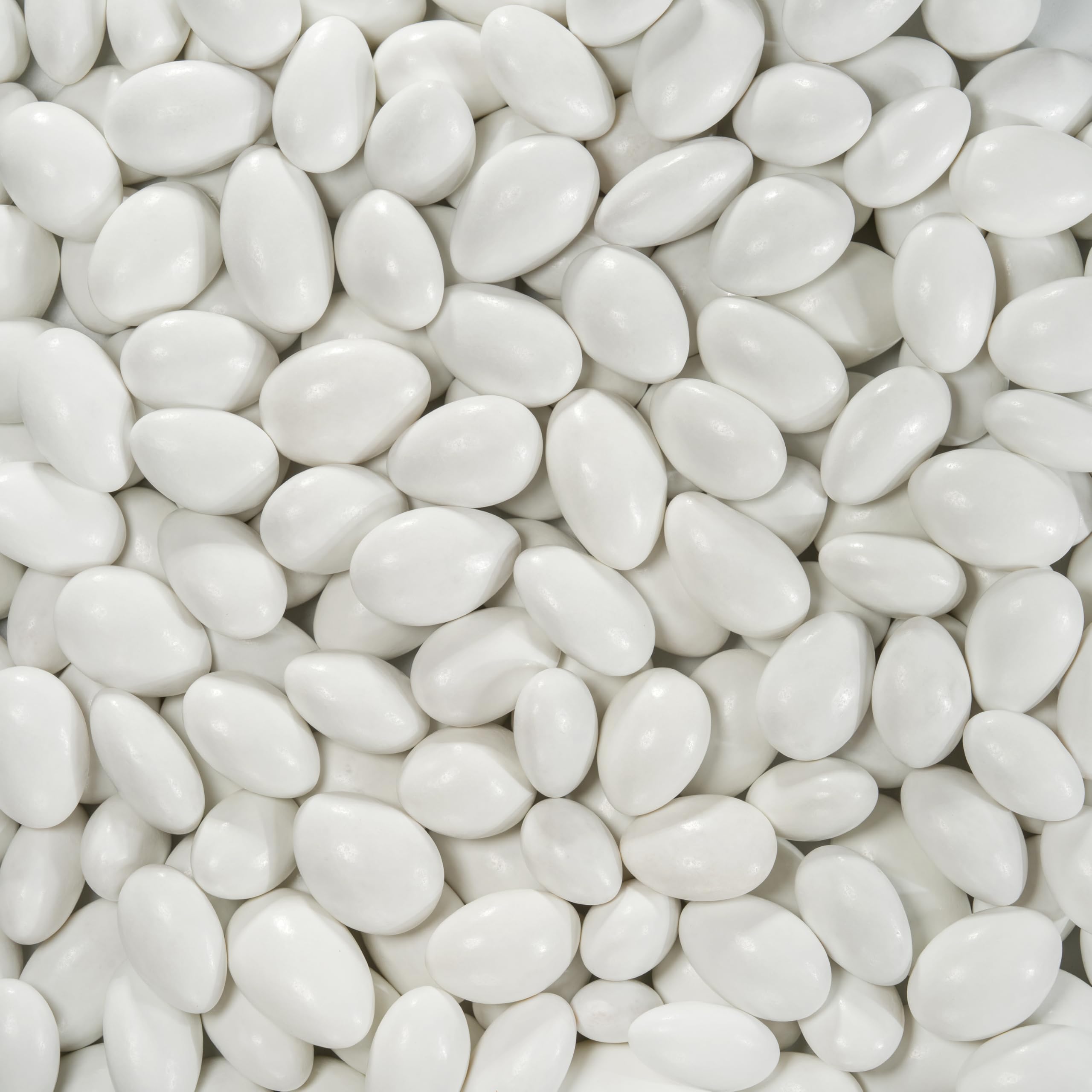 Smarty Stop Jordan Almonds with a crunchy center, ideal as a quick snack.