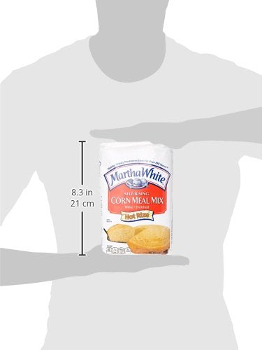 Smucker's Martha White 5-lb bag on counter ideal for everyday baking.