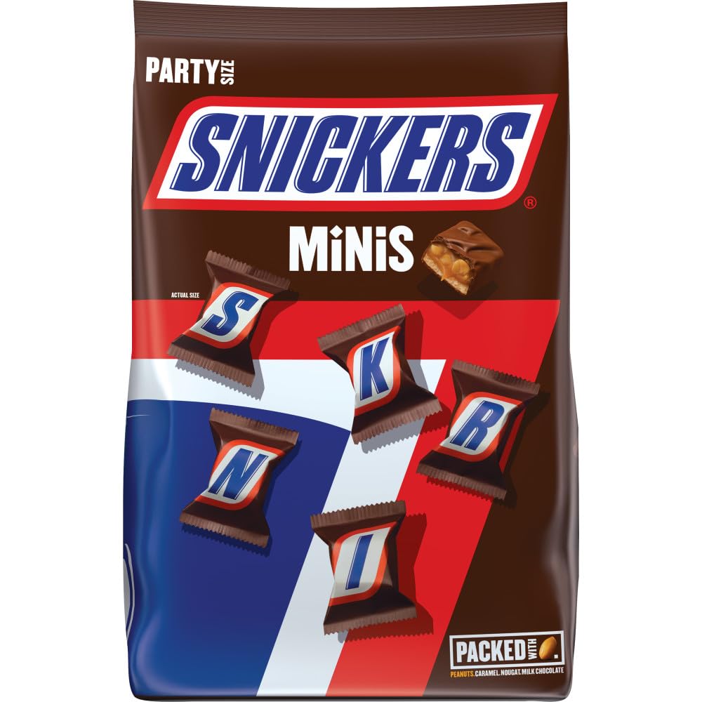 SNICKERS Minis stand-up bag ready for sharing at gatherings.