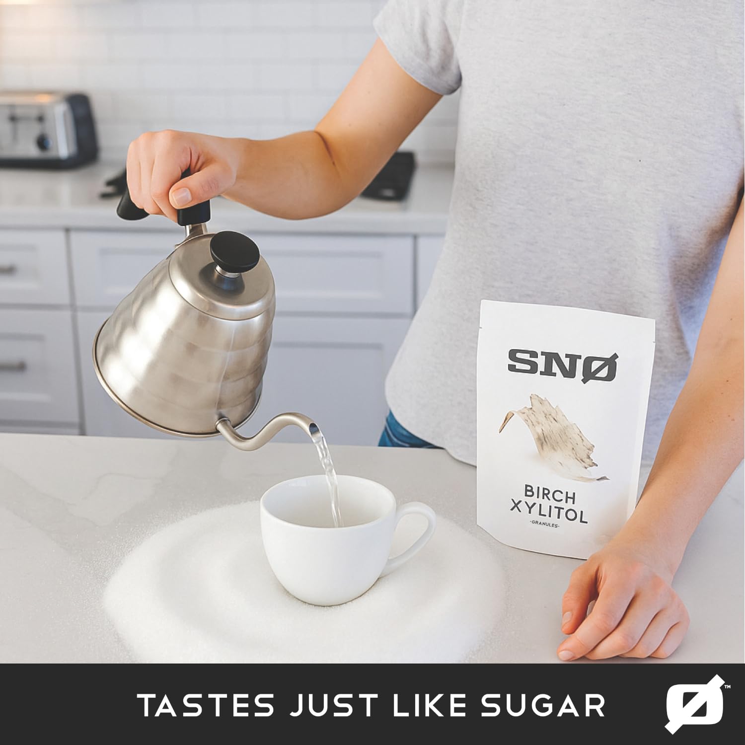 SNØ Xylitol in its resealable bag keeps freshness and convenience