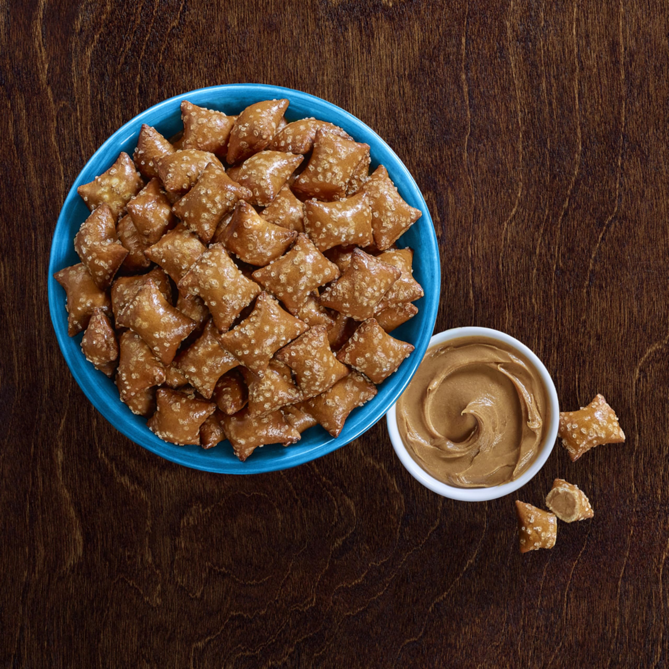 Serving suggestion with pretzel pieces arranged for party snack moments.