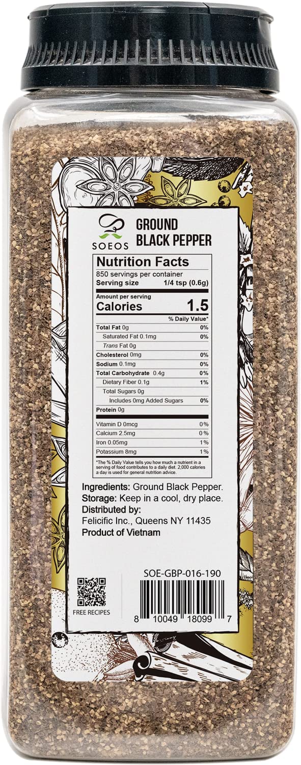 Soeos peppercorn close-up shows medium grind detail