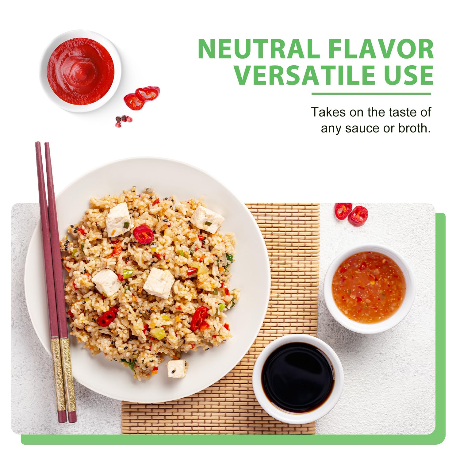 Soeos Konjac Rice serving-bowl with flavorful sauce pairing.