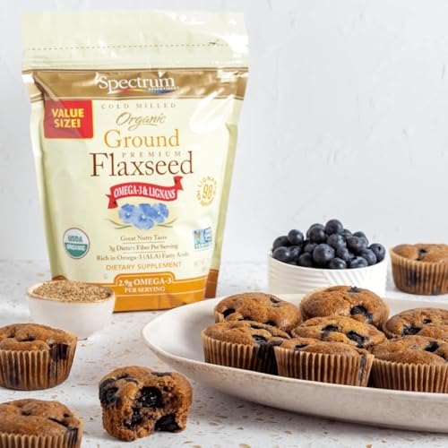 Spectrum Essentials ground flaxseed poured into a shake for easy nutrition