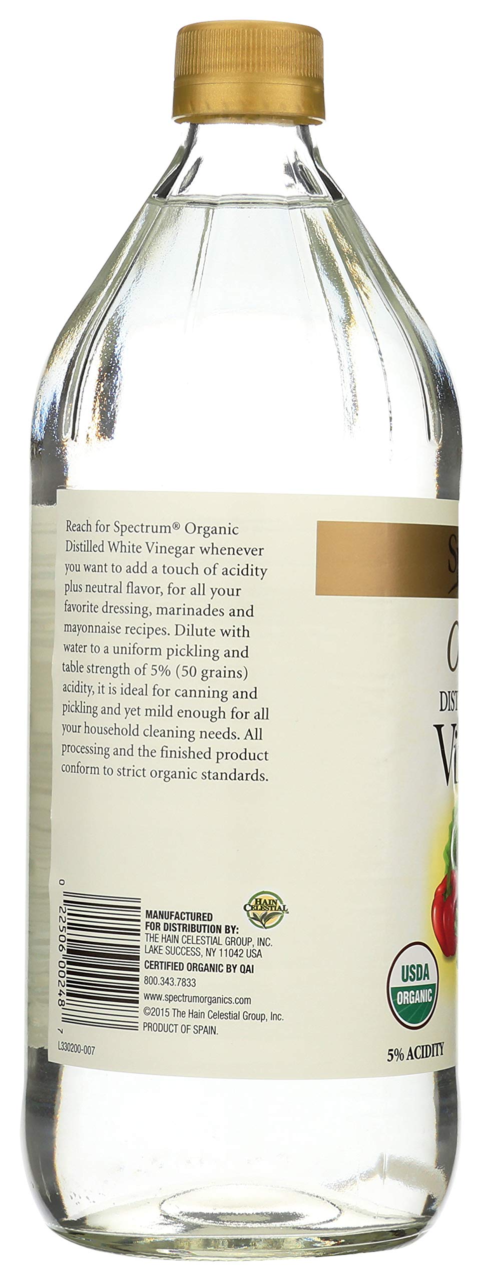 Close-up of easy-pour spout on Spectrum Naturals Organic White Distilled Vinegar bottle.