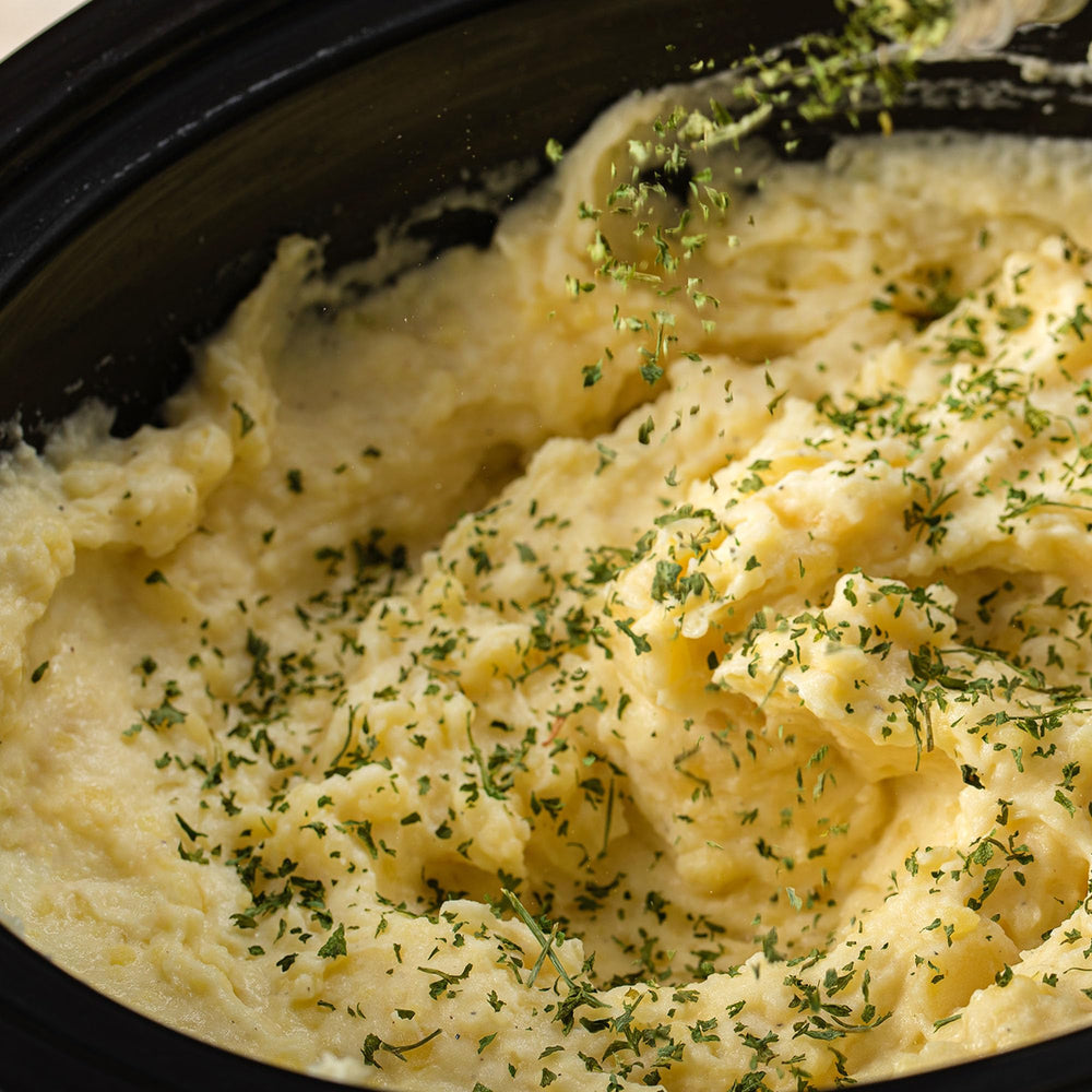 Spice Classics Parsley Flakes garnish bowl adds fresh color.