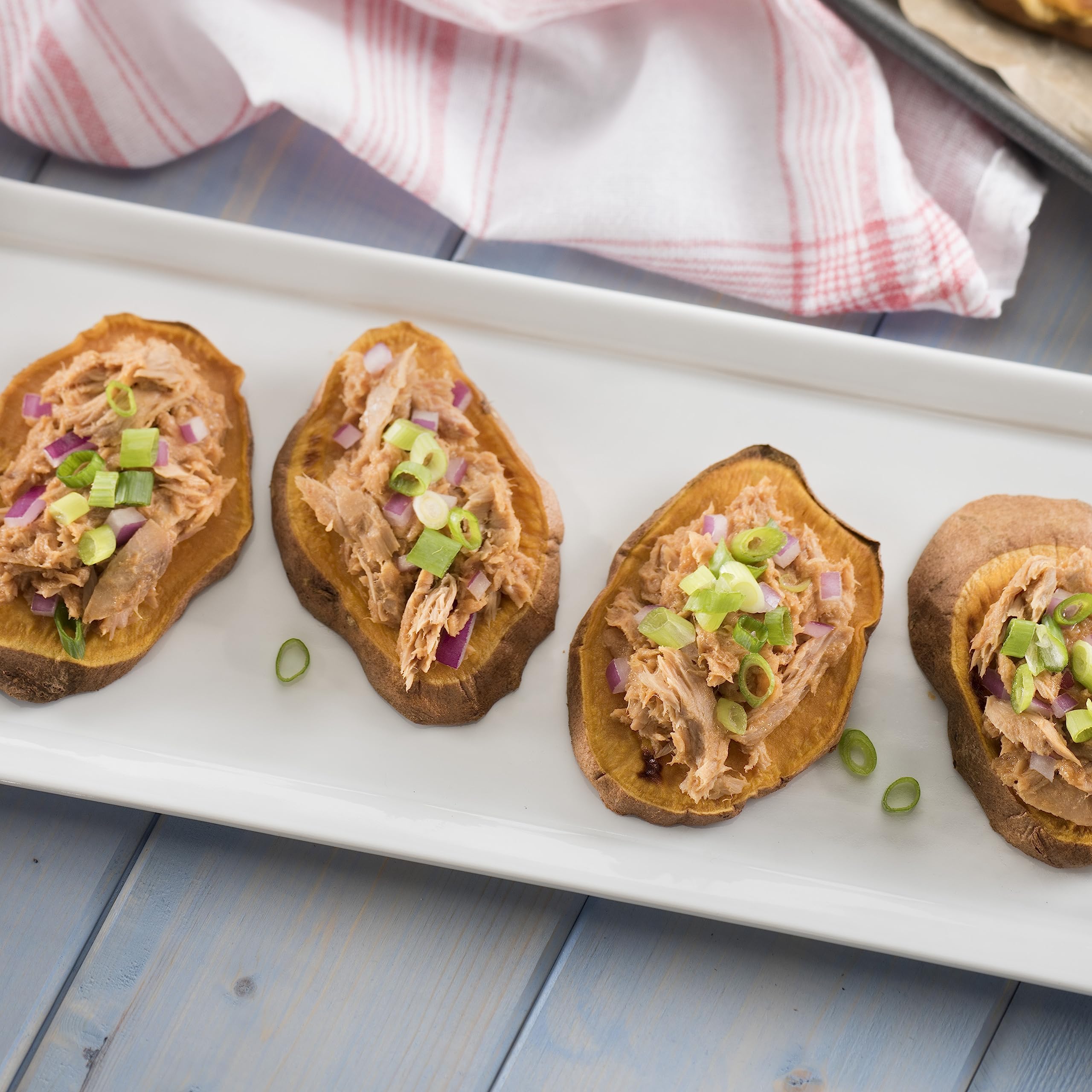 StarKist Bold Hot Buffalo pouch with ingredients shown, versatile for bowls and wraps