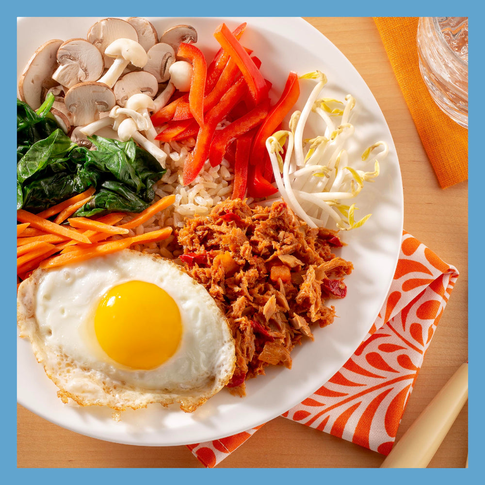 StarKist serving bowl with pasta using Bold Spicy Gochujang sauce