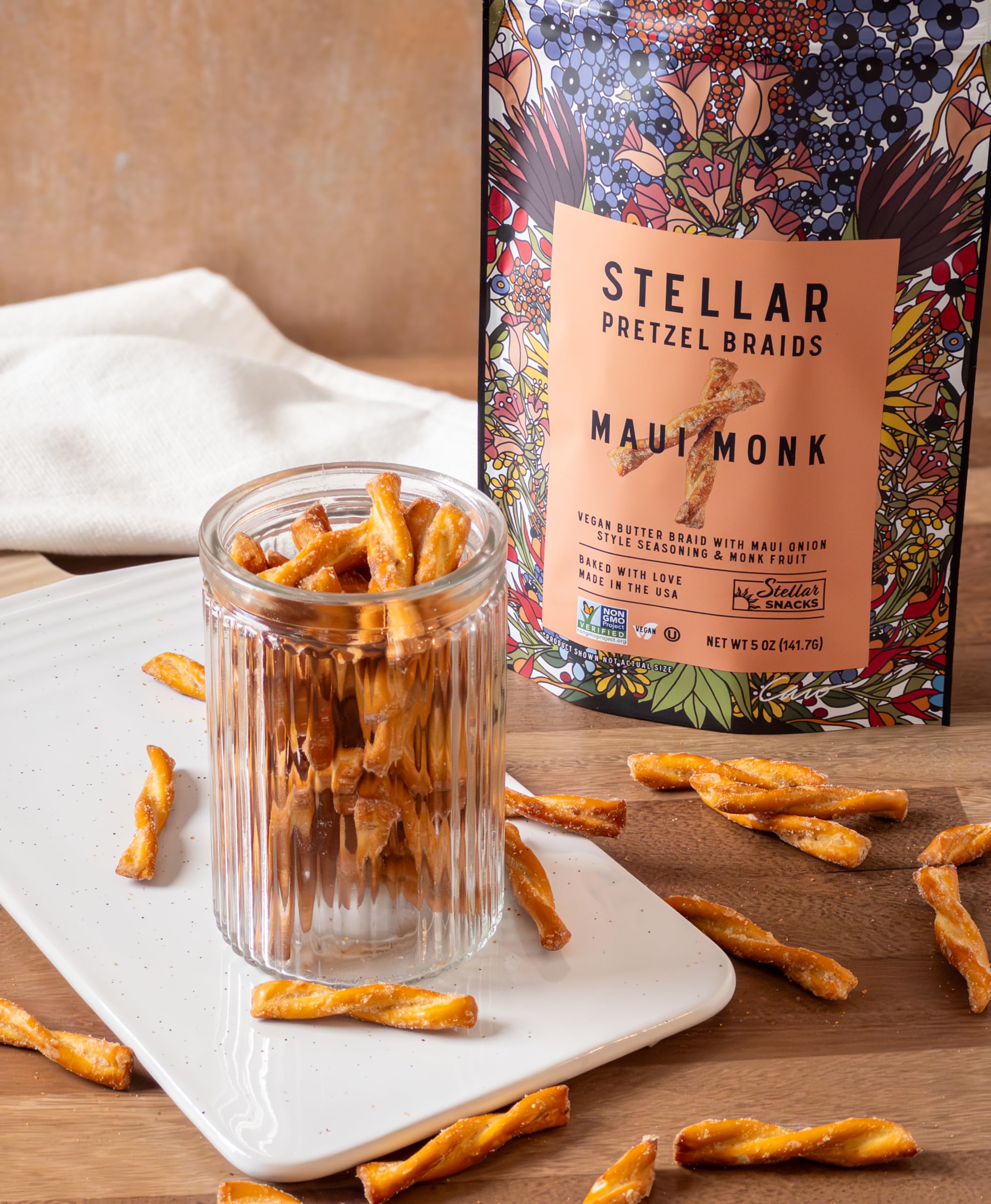 Stellar Snacks bagged pretzel braids ready for dips, pairing with favorite savory sauces.