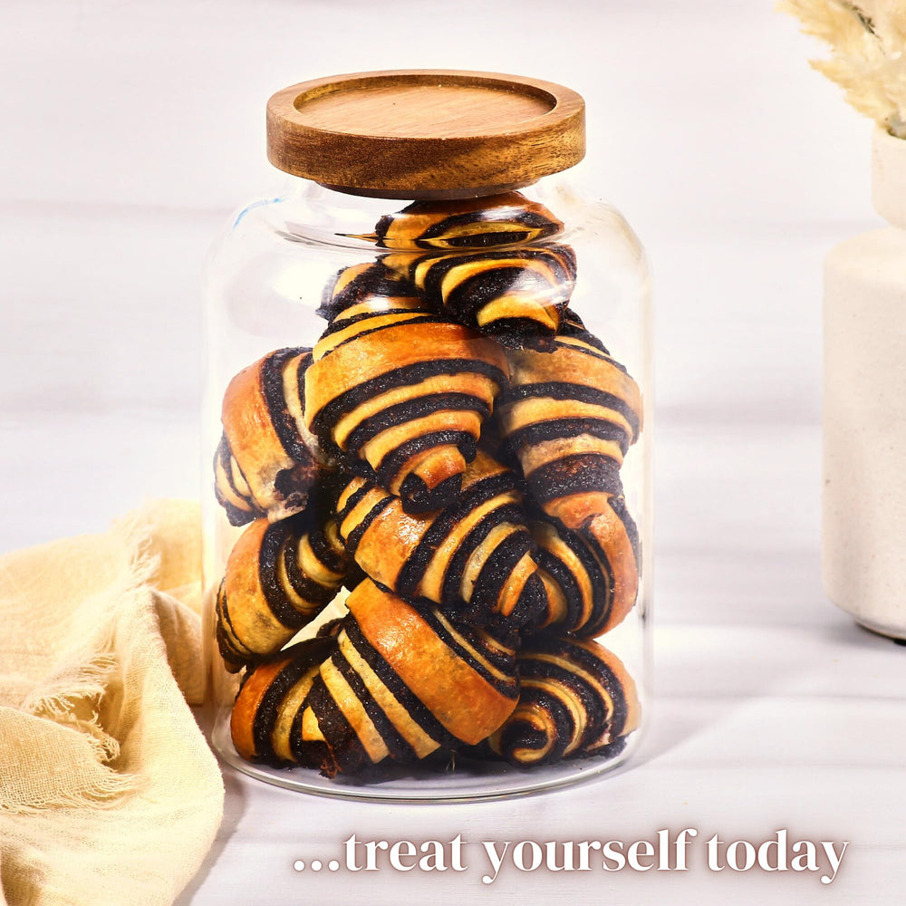 Stern’s Bakery elegant packaging showcases rugelach, ideal for gifting.