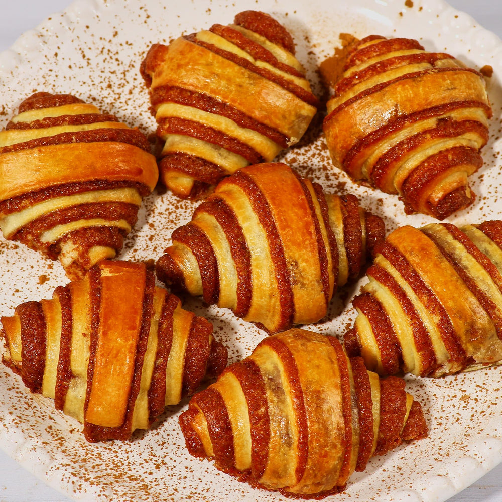 Stern's Bakery cinnamon rolls packaged in a sealed box to keep freshness