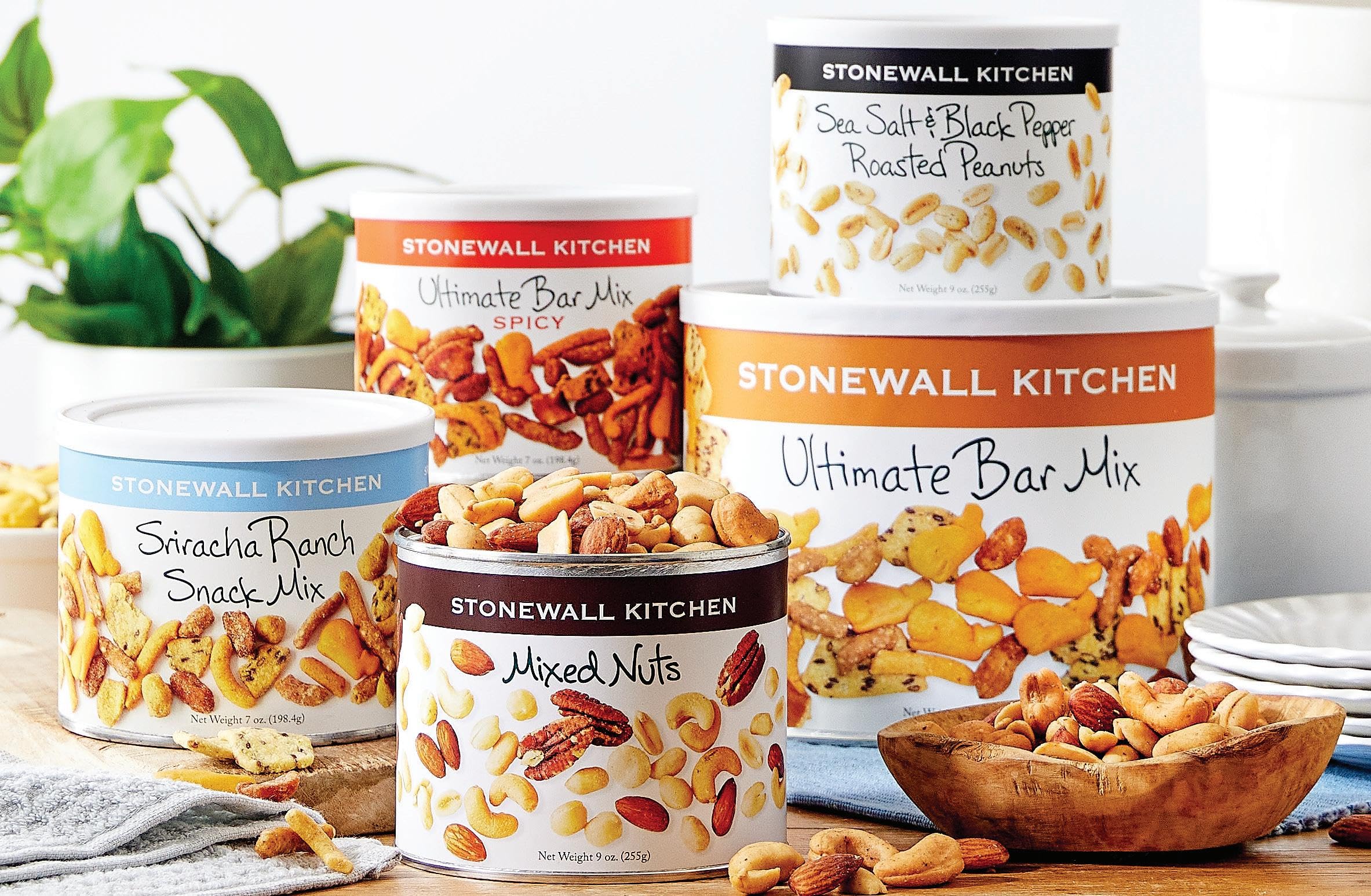 Honey mustard pretzels in Stonewall Kitchen Bar Mix, party-ready