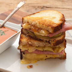 Stonewall Kitchen Maple Bacon Onion Jam burger topping, juicy patty elevated