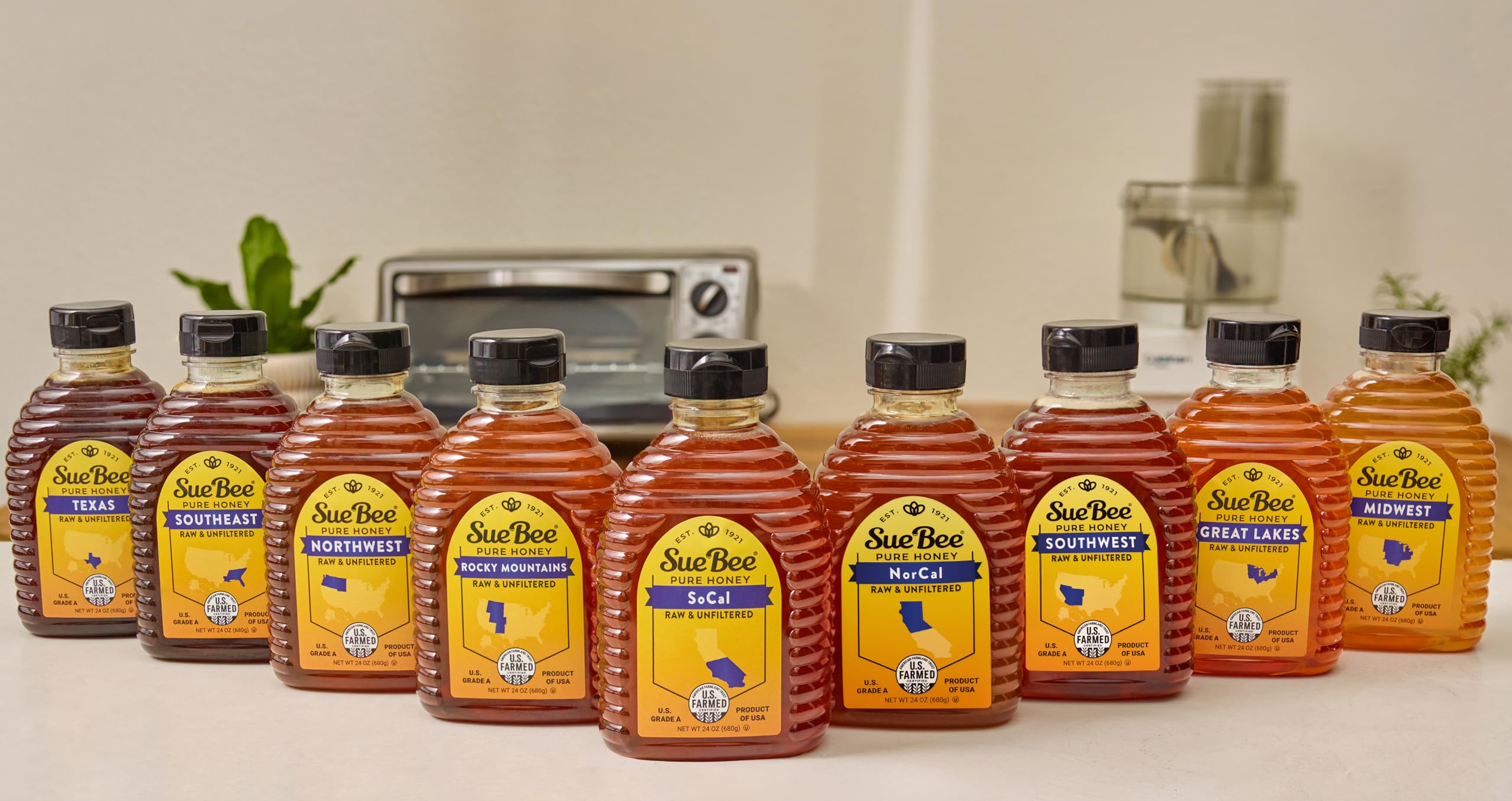 Drizzling honey into tea to enhance aroma and sweetness.