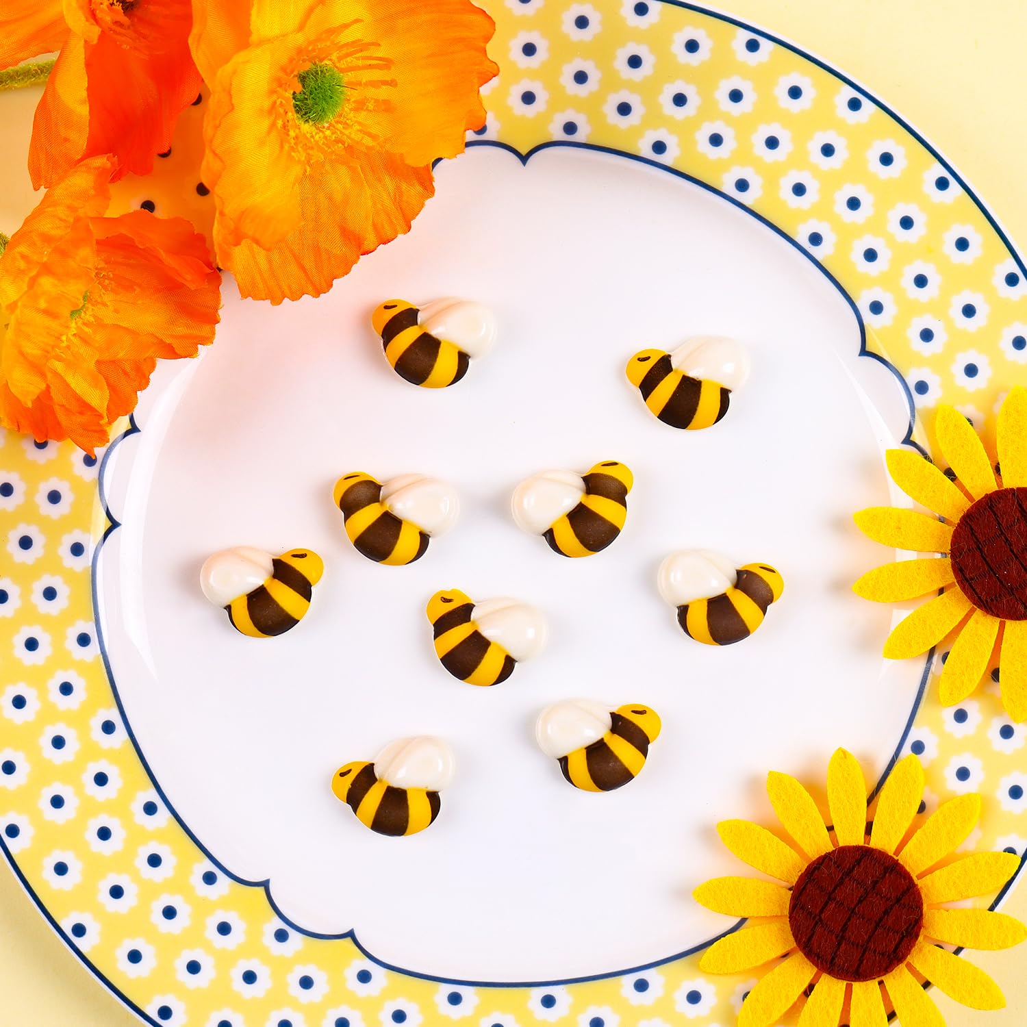 Sujoygar bee toppers decorate cake pops and cakecicles with charming flair.