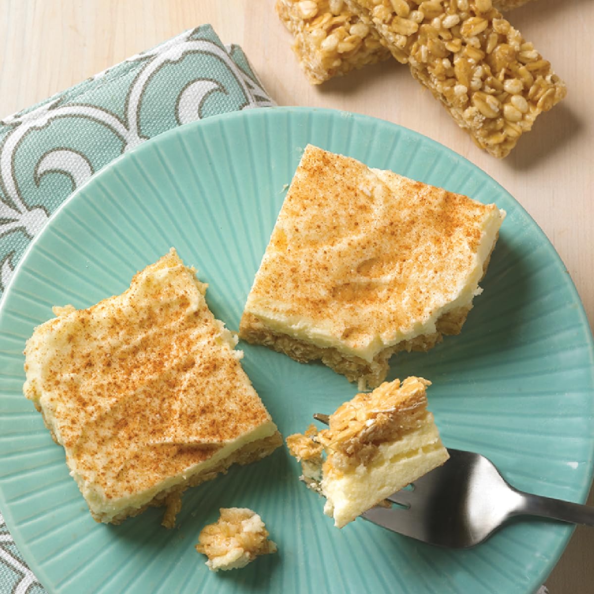 Sunbelt Bakery Snickerdoodle Chewy Granola Bar tucked in lunchbox for kid-friendly snack