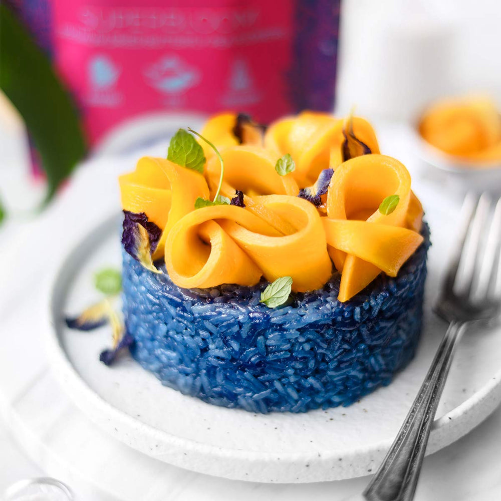 Suncore Foods butterfly pea flowers brighten rice or noodles with natural color.