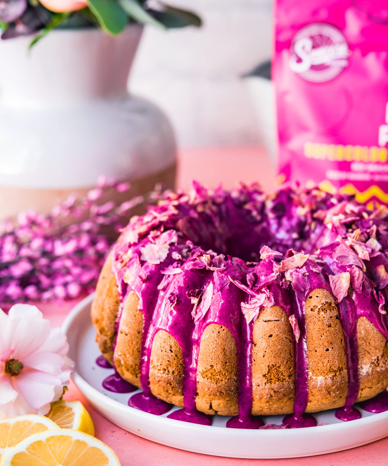 Suncore Foods Pink Pitaya Powder dry ingredients image emphasizes single ingredient gluten free color option