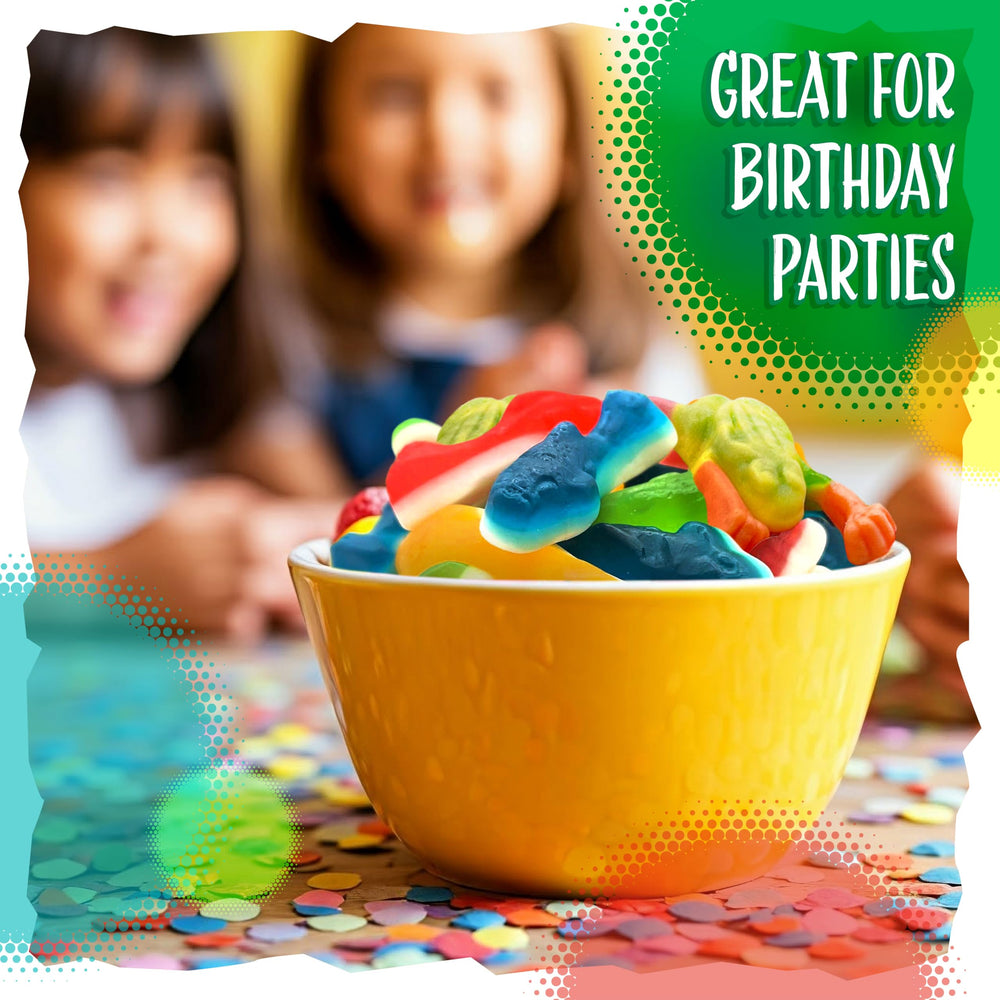 Sunny Island party favors with sharks and frogs candy for take-home fun