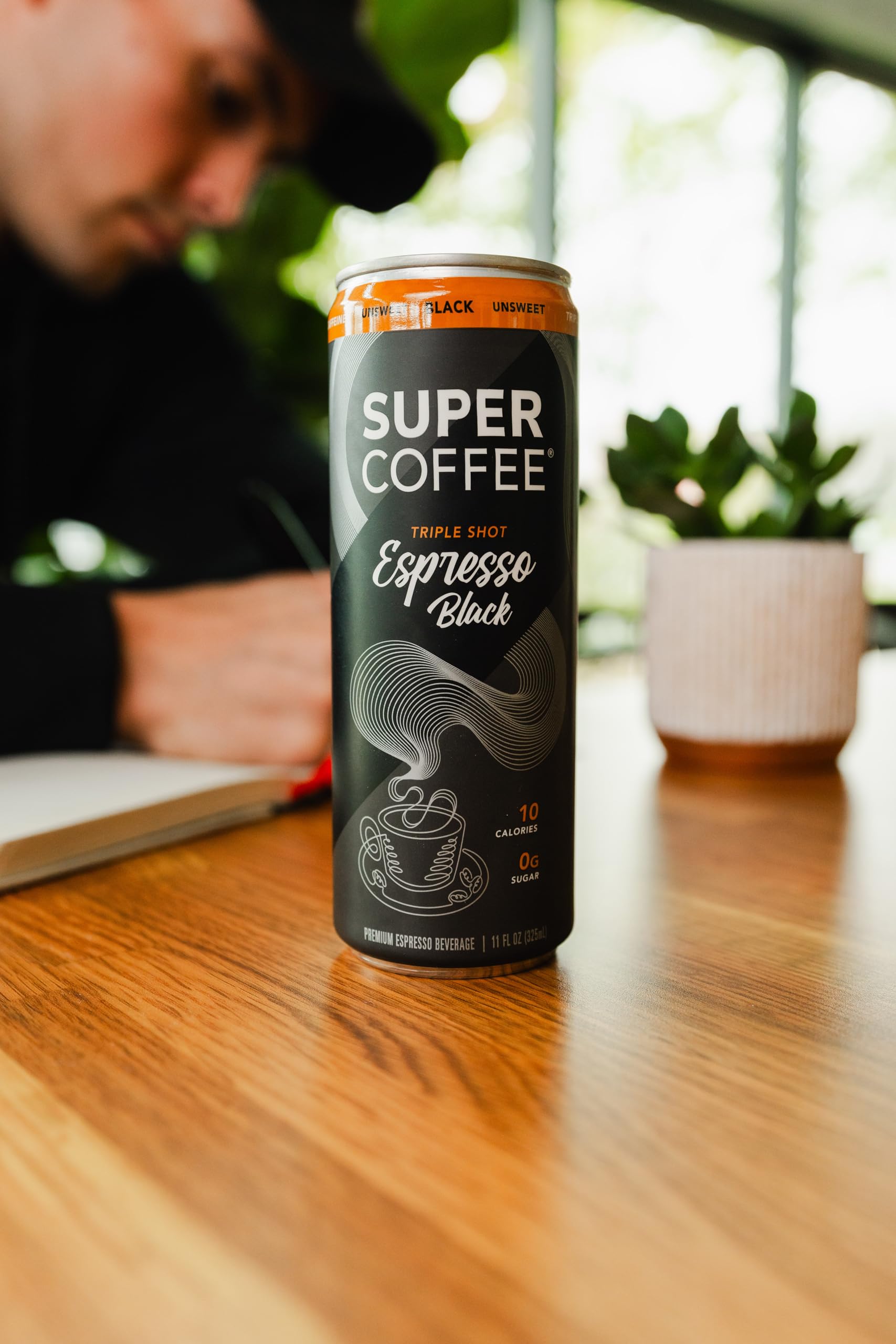 Pack close-up of SUPER COFFEE Espresso Vanilla emphasizing smooth taste