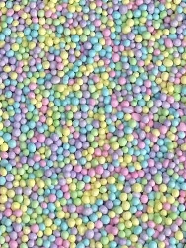 Sweet Eva’s nonpareils decorate cakes with refined color accents