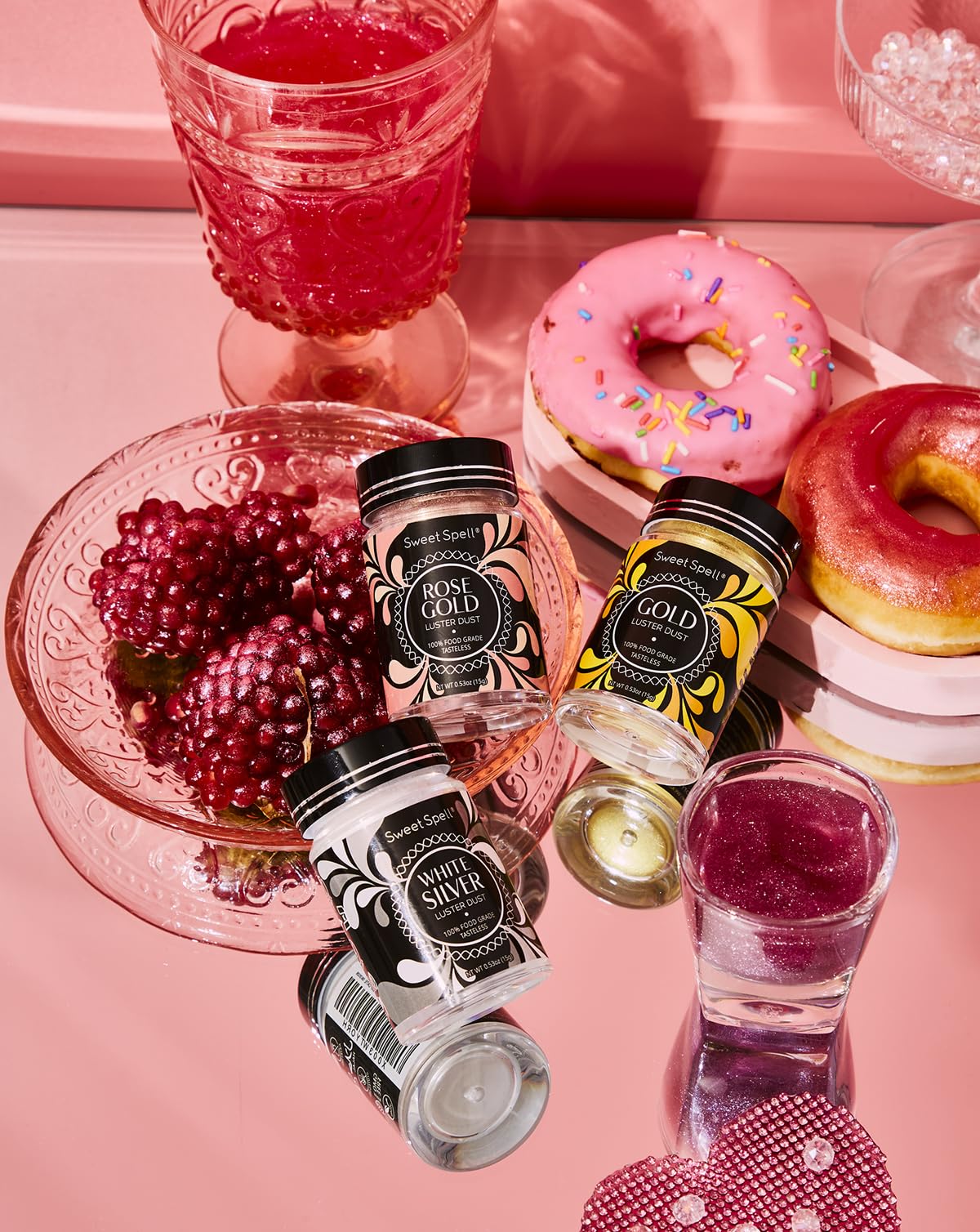 Sweet Spell Gold Luster Dust on beverages elevates party vibes.
