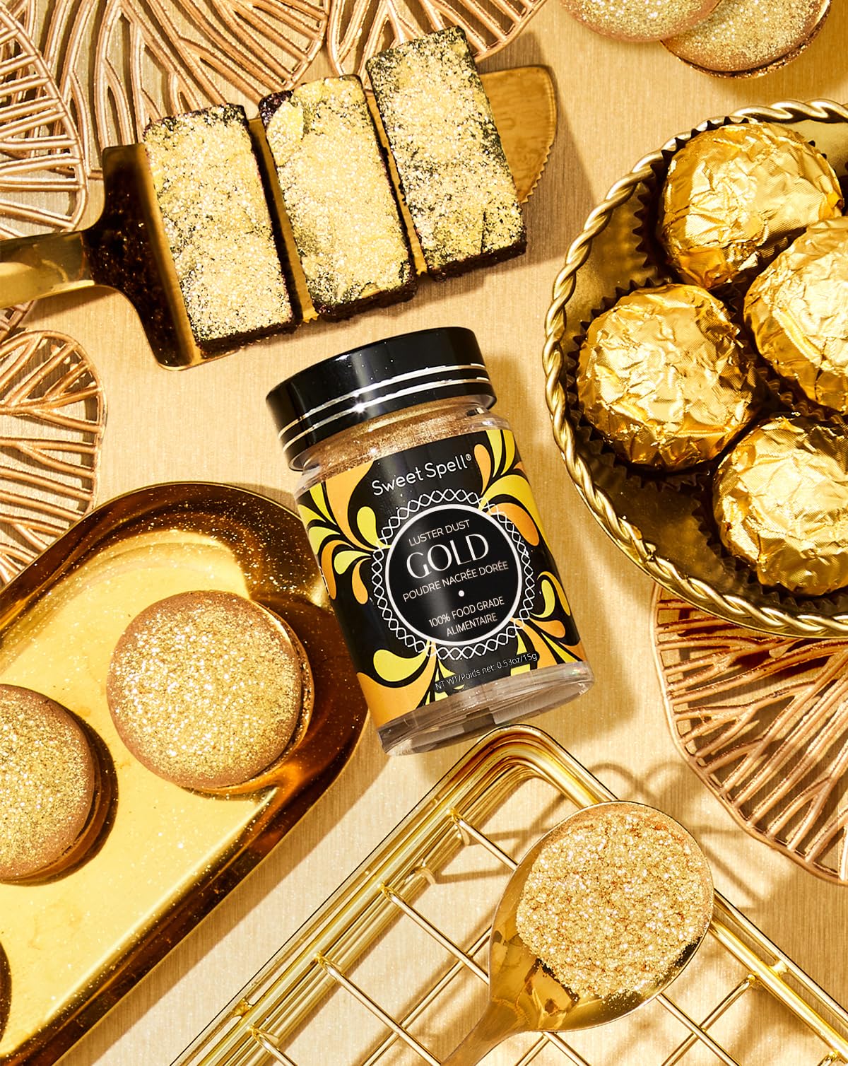 Sweet Spell Gold Luster Dust on cupcakes delivers a delicate gleam.