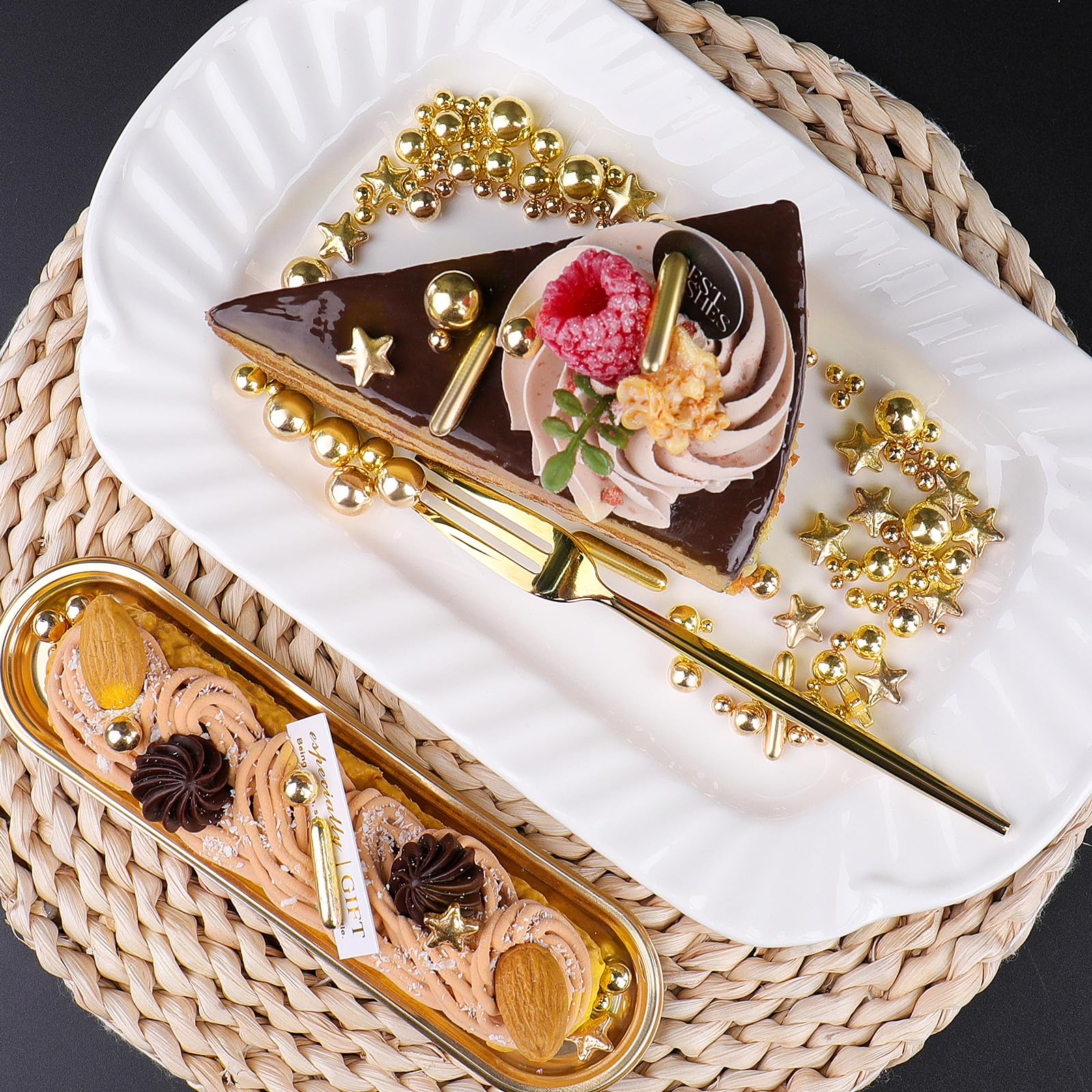 SweetGrove Gold Sprinkles wedding cake accents create memorable, sophisticated servings.